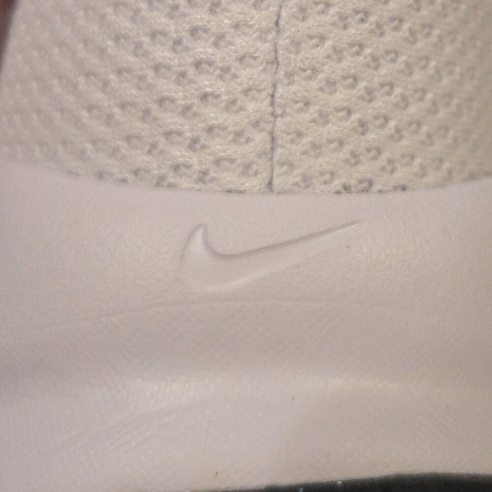 Brand New Nike Run Defy HM9594-100 Men's White Size 9.5 Shoes - Picture 8 of 9